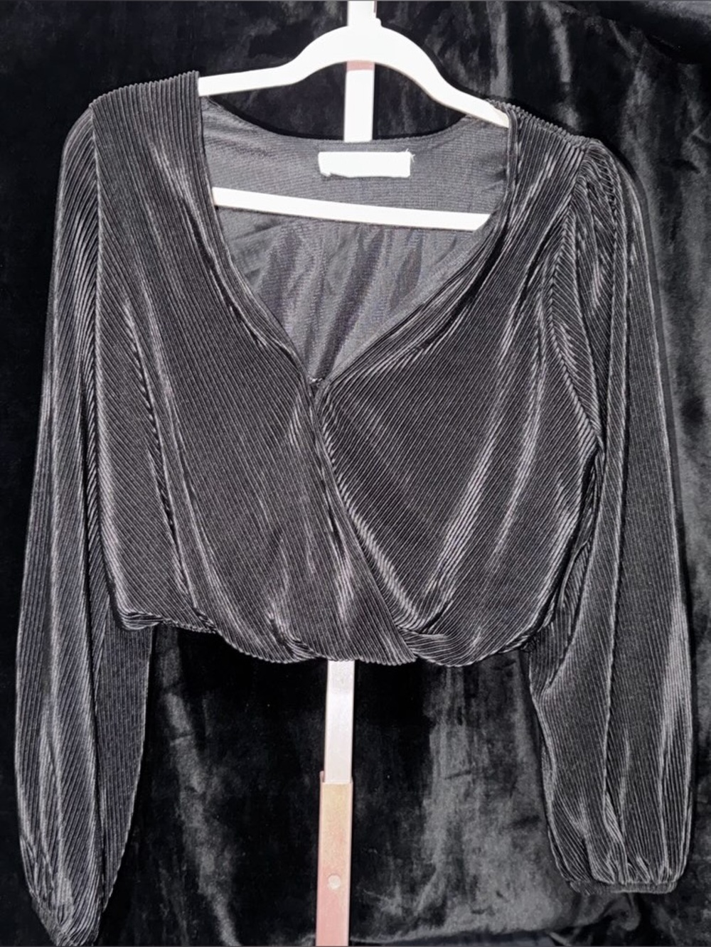 ASTR Black Velvet-Look Pleated Cropped Wrap Top size XS